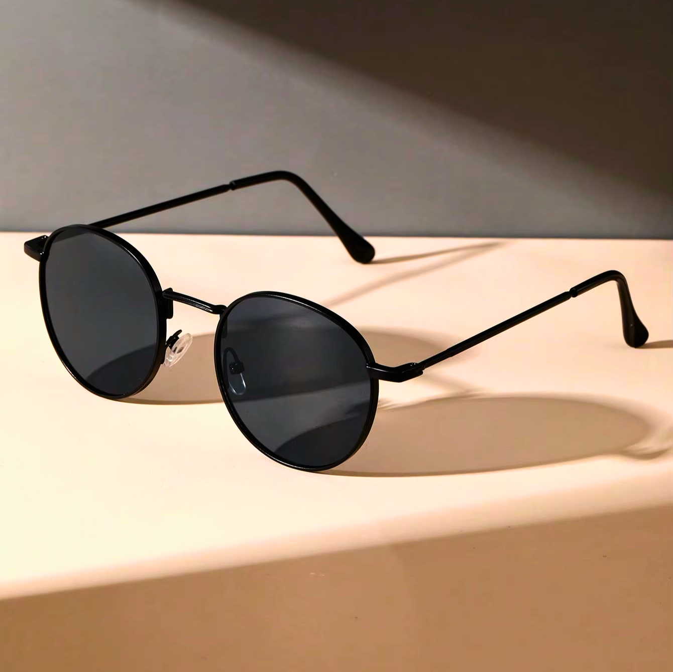 Vintage Round Frame Sunglasses