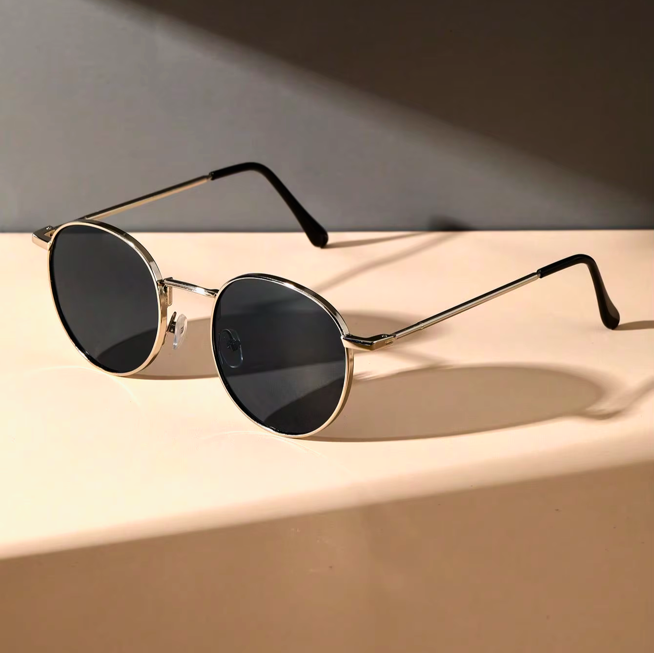 Vintage Round Frame Sunglasses